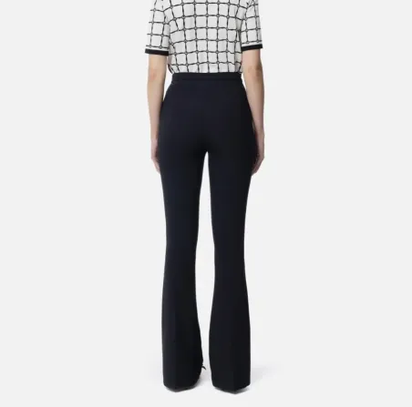Pantalon Elisabetta Franchi i a zampa in crêpe con placca logo  | Boro