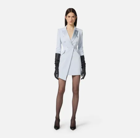 Elisabetta Franchi – Robemanteau in crêpe leggero con dettagli smoking