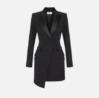 Elisabetta Franchi – Robemanteau in crêpe leggero con dettagli smoking 2