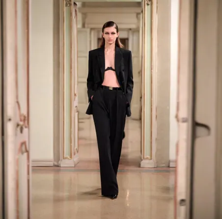 Elisabetta Franchi Pantaloni in crêpe leggero con dettagli smoking  | 