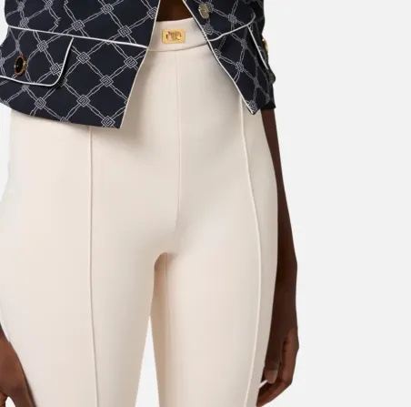 Pantalon Elisabetta Franchi i a zampa in crêpe con placca logo  | Boro