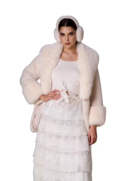 No Secrets | Giacca corta effetto pelliccia con maniche a giro e bordo