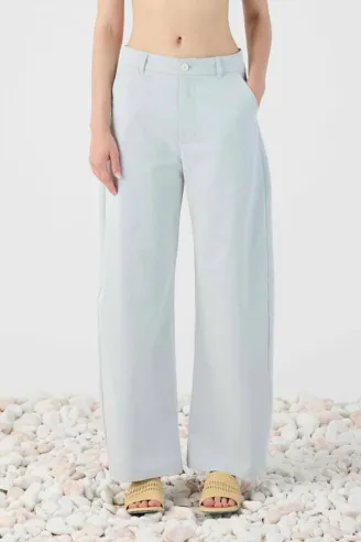 Eleh Pantalone ampio azzurro chiaro in tencel e cotone  | BorotalcoCag