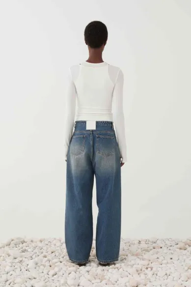 ELEH Top aderente a maniche lunghe con scollo cut-out