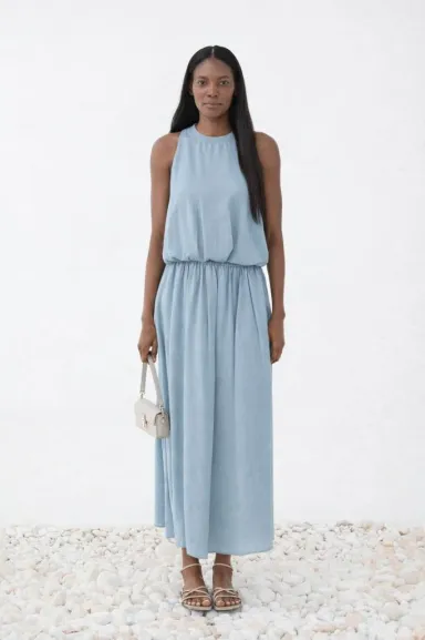 ELEH Abito lungo smanicato in celeste polvere con vita elasticizzata  