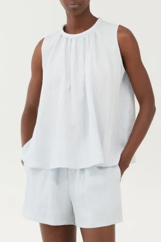 ELEH Shorts leggerissimi dalla linea fluida e raffinata  | BorotalcoCa 2