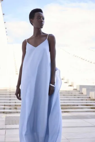 ELEH Abito fresco dalle linee leggere e fluide  | BorotalcoCagliari.it