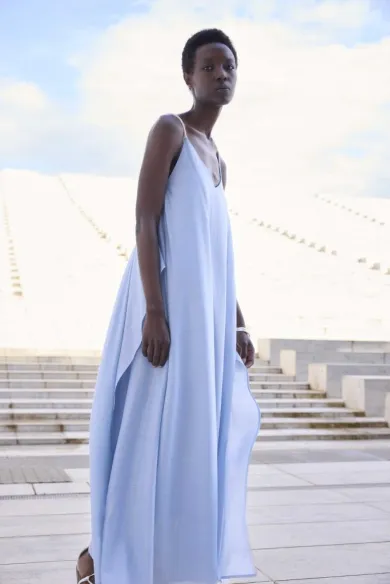 ELEH Abito fresco dalle linee leggere e fluide  | BorotalcoCagliari.it