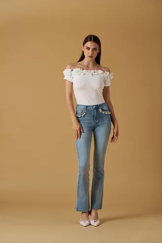 No Secrets T-shirt con roselline applicate  | BorotalcoCagliari.it