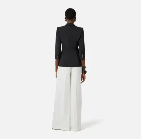 ELISABETTA FRANCHI Giacca in doppio crêpe stretch con dettagli logo  |