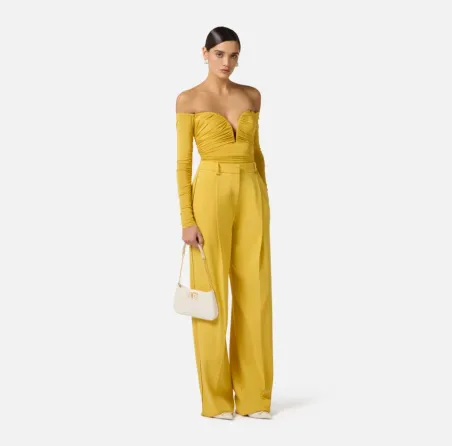 ELISABETTA FRANCHI Pantaloni in crêpe leggero con logo charm  | Borota